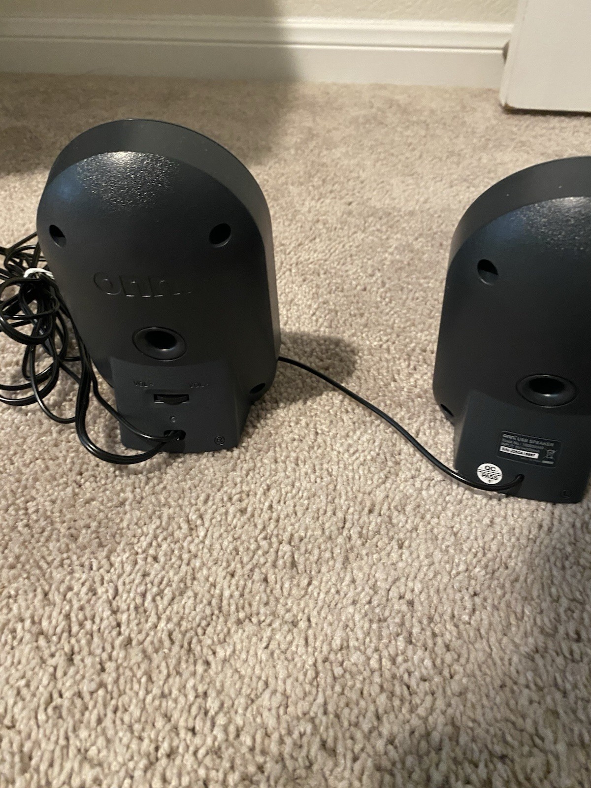 Barely Used Compact USB Computer Speakers