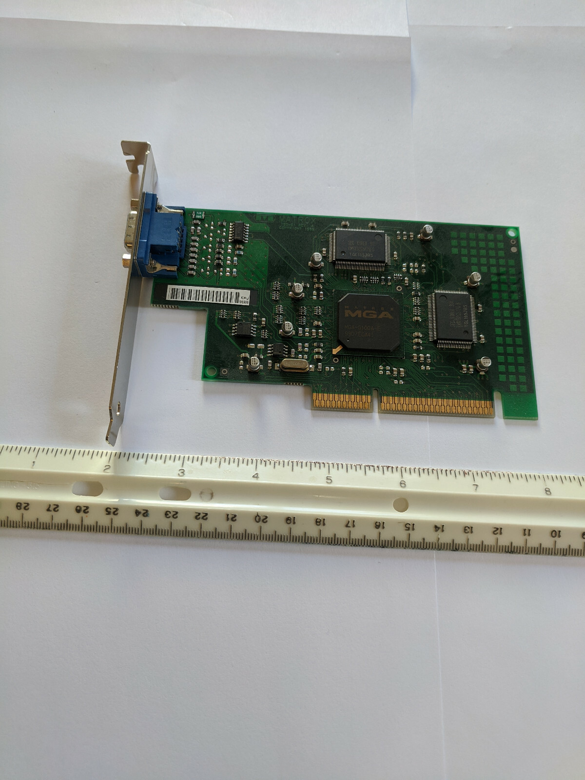HP Matrox MGA G100 (5064-6048) 4MB SGRAM AGP Multi-monitor graphics card
