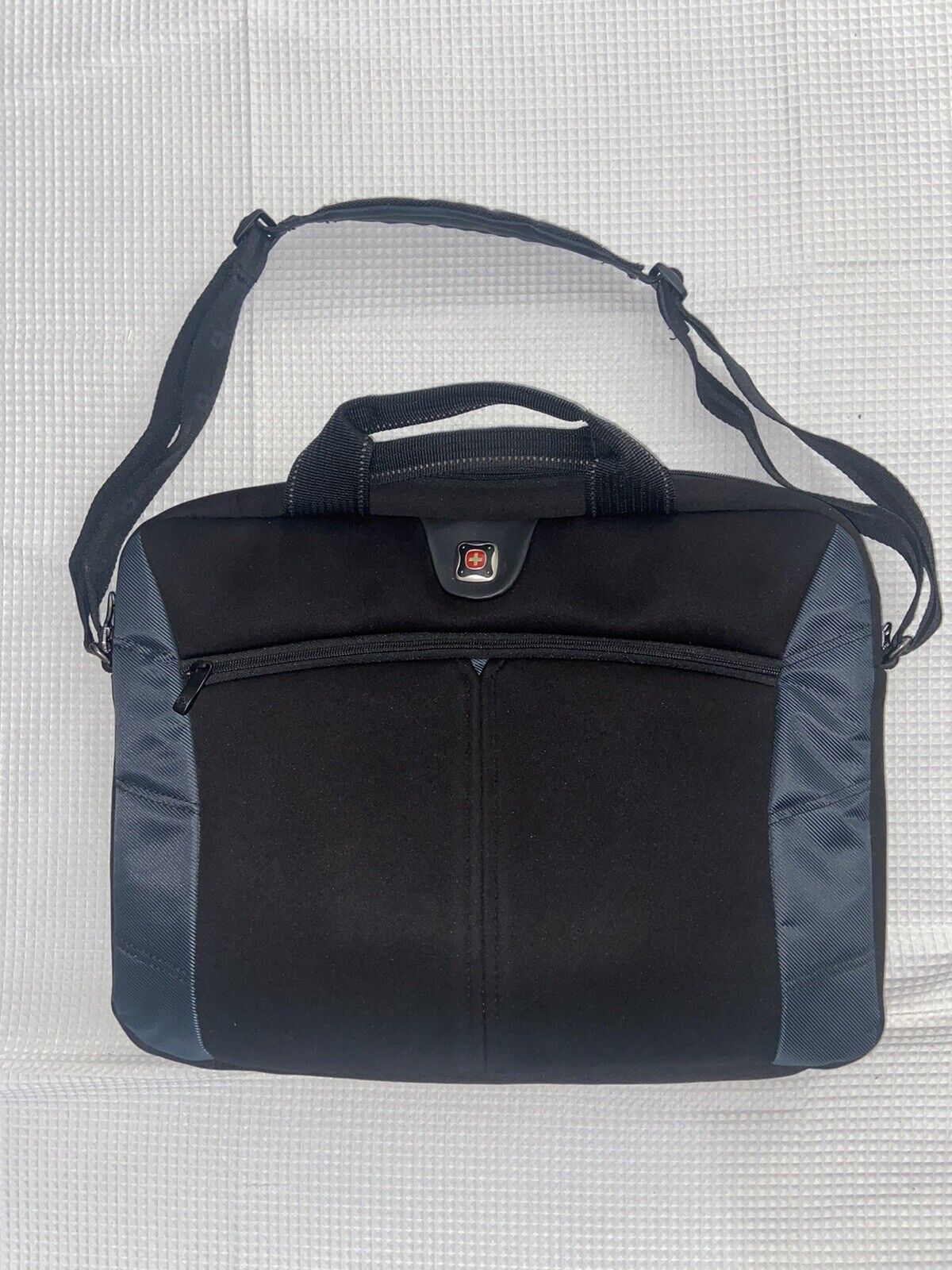 Swiss Gear by Wenger Swiss Army 16” Padded Laptop Bag Black