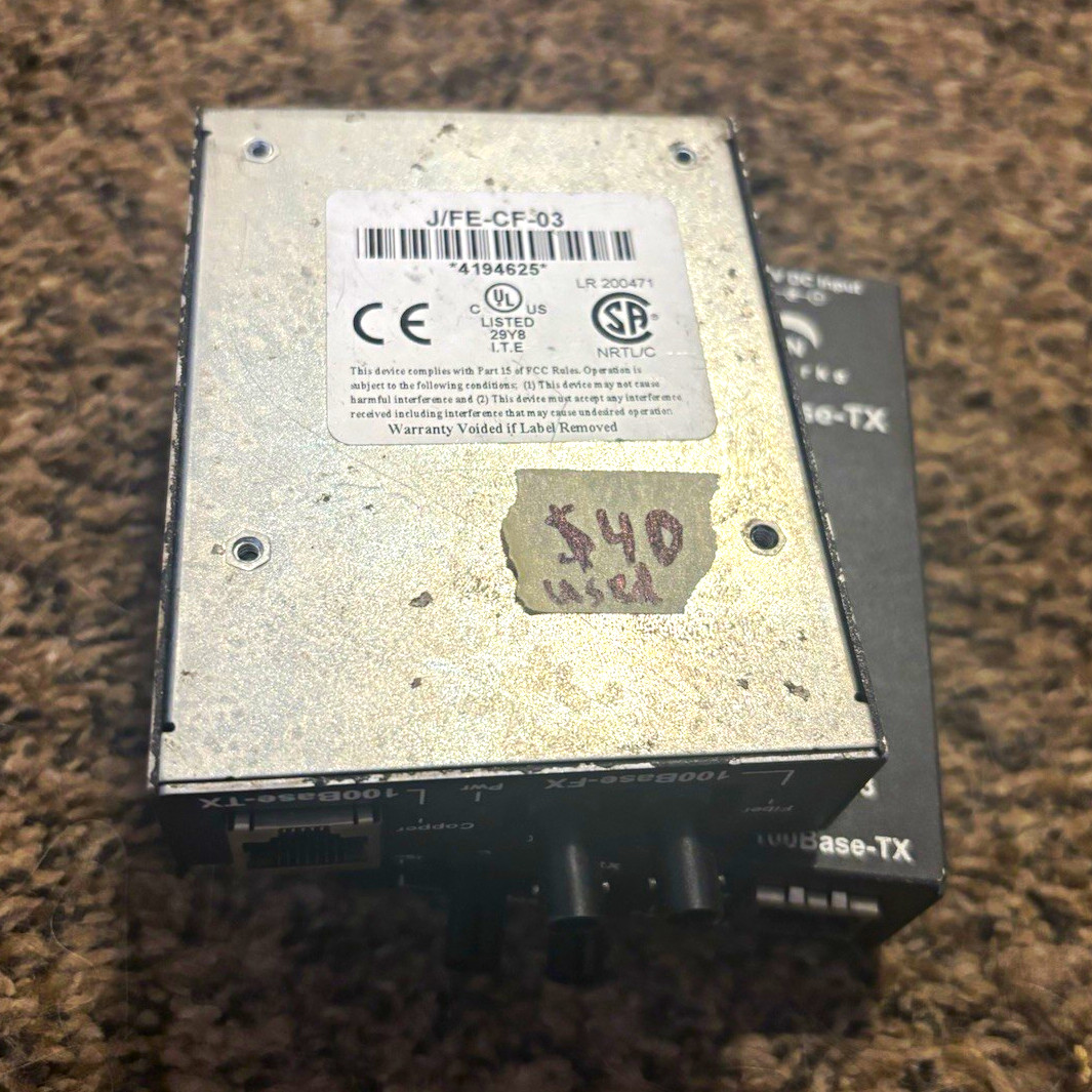 Transition Networks J/FE-CF-03 100Base-FX to 100Base-TX Media Converter