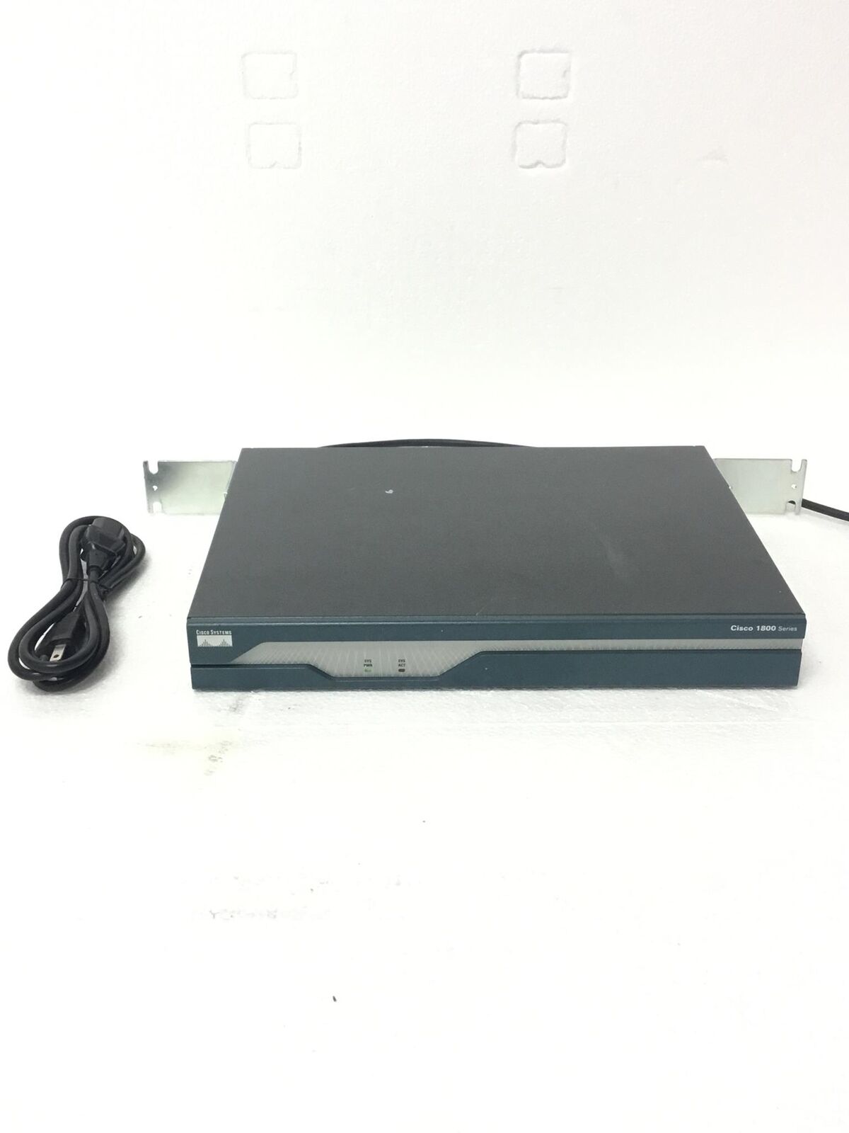CISCO 1800 1840 Integrated Services Router w/Wic-2T Card,64MB Flash,Rack Ears