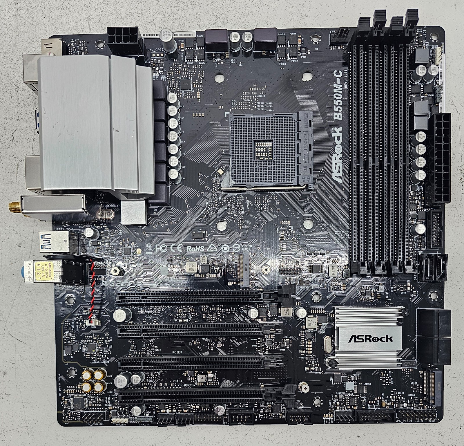 (AS-IS) ASRock B550M-C Socket AM4 AMD DDR4 M-ATX Motherboard (FL)