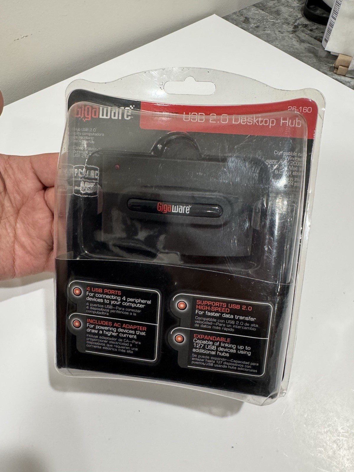 NIB GIGAWARE 26-160 4-Port USB 2.0 Desktop Hub Expandable