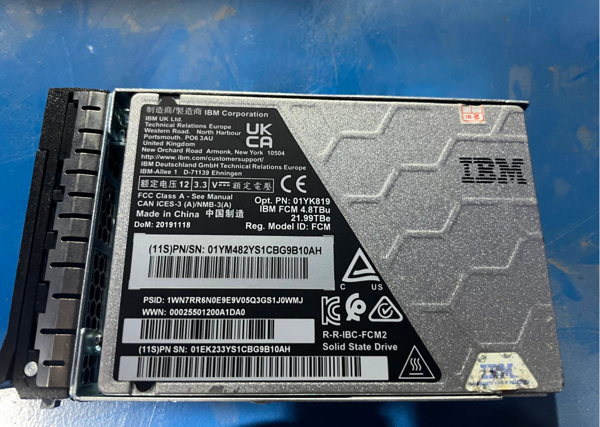 IBM 01YK819 01YM582 01YM482 4.8TB FCM NVMe Solid State Drive (SSD)