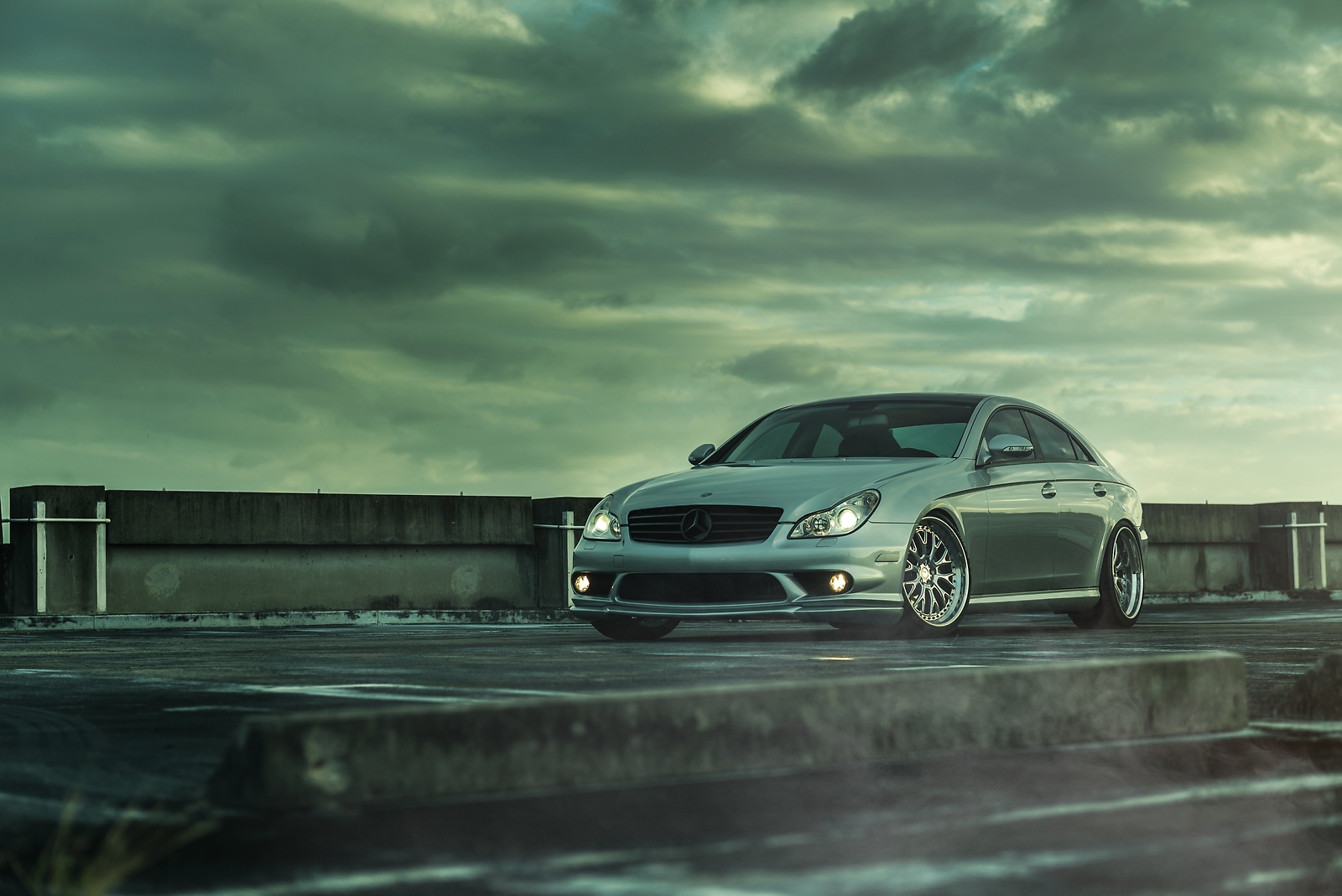 Cars adv 1 mercedes Desk Mat Stitched