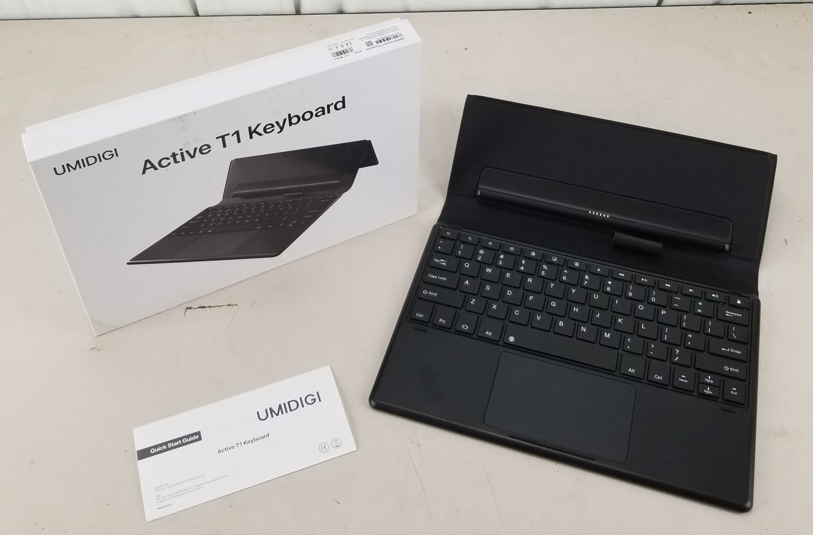 UMIDIGI Active T1 Keyboard w/ Case + Magnetic Stand (QWERTY) Black