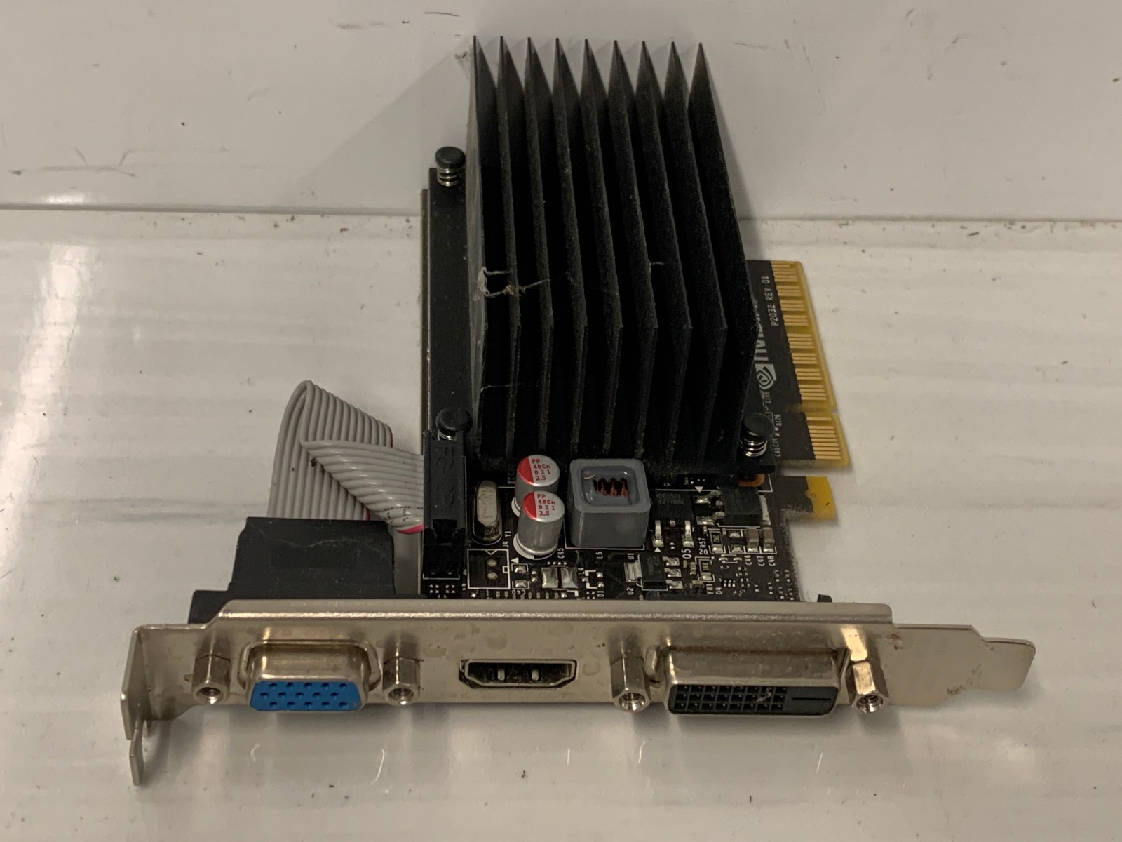 EVGA GeForce GT 720 2GB DDR3 Graphics Card Passive Heatsink 02G-P3-2724-KR