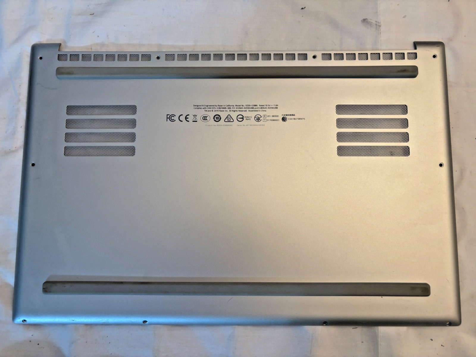 Razer RZ09-02886 Genuine Bottom Base Cover 12667712-19