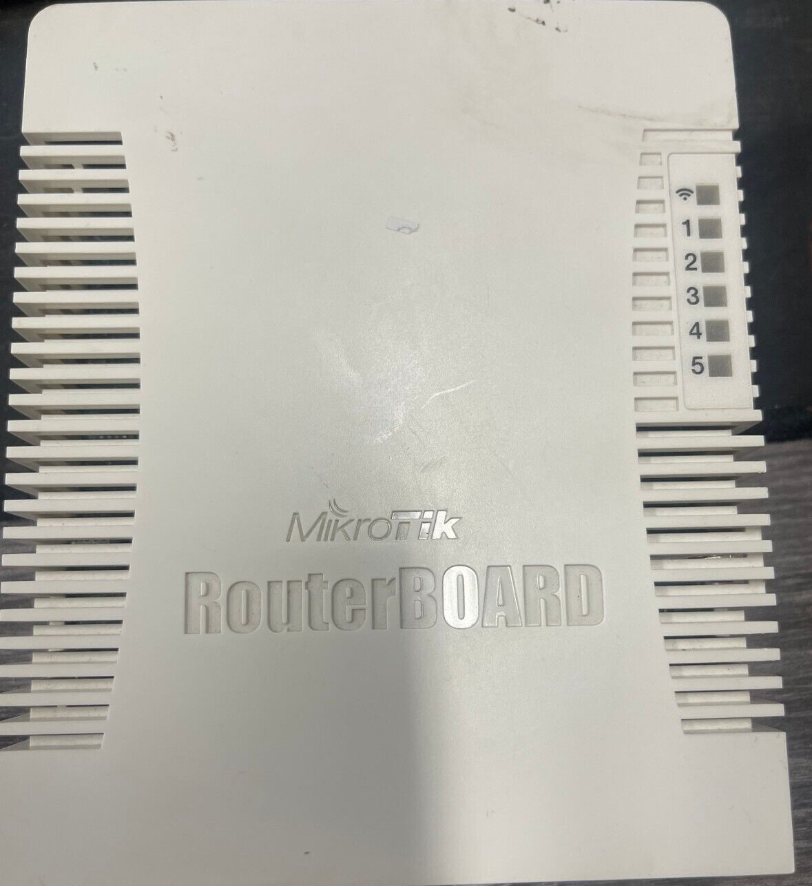Mikrotik 2.4Ghz 1000mW AP, 5xEthernet, USB, 400MHz CPU, 32MB RAM