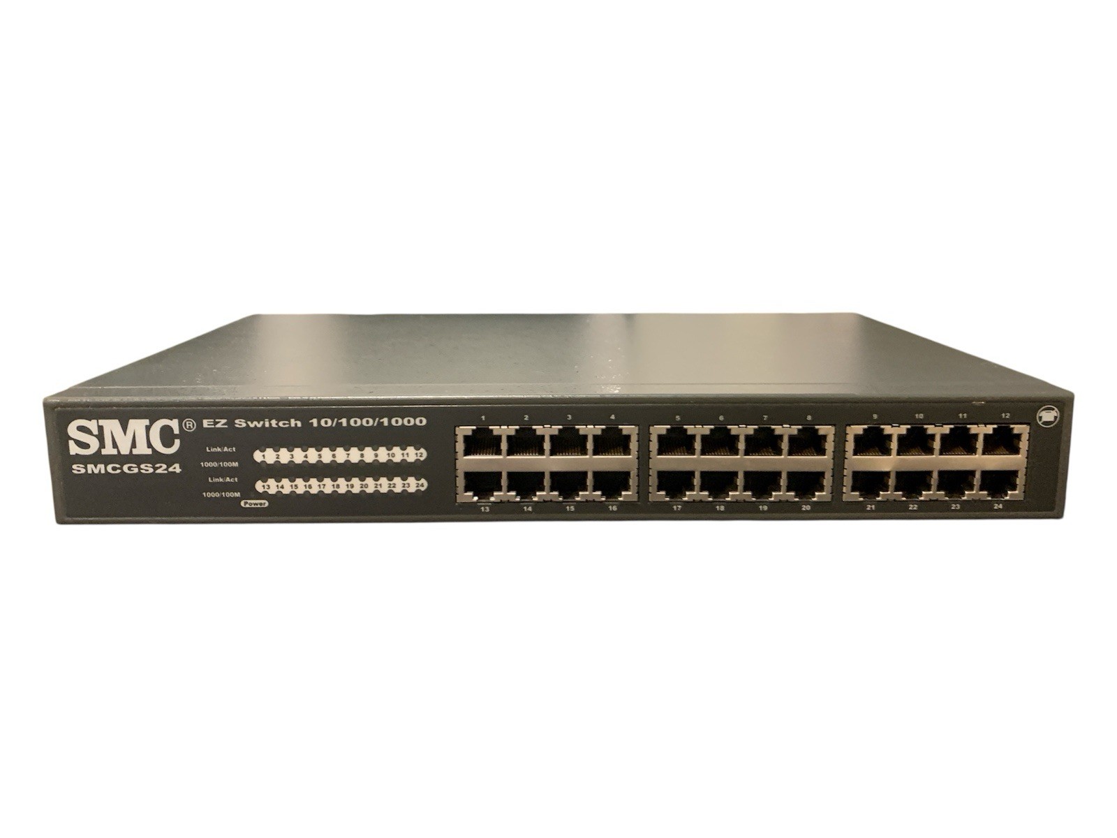SMC EZ 10/100/1000 SMCGS24 Smart Network Switch w/ Rack Mount