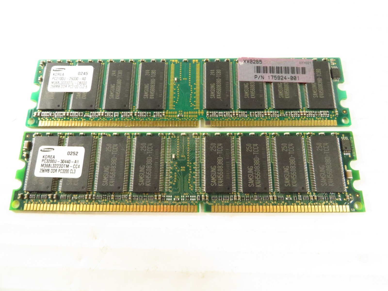 2 Pack Samsung 256MB PC3200U-30440-A1 + PC2100U-25330-A0 Memory Card