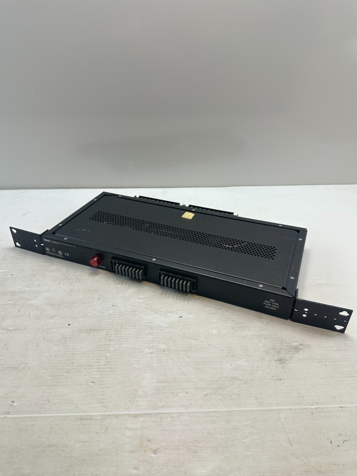 TELECT 509-926-6000 800-551-4567 POWER DISTRIBUTION CENTER 15A 48VDC
