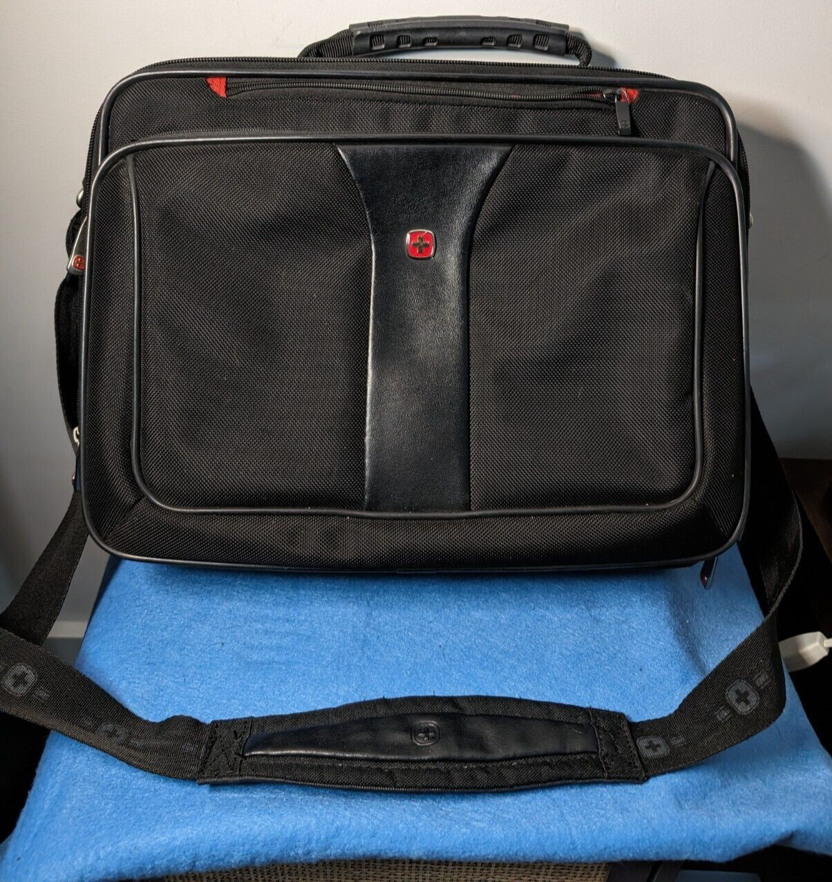 Wenger Swiss Gear Computer Laptop Tablet Carrying Black Briefcase Travel Bag