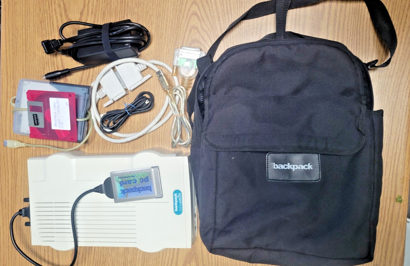 MicroSolutions 195200 Backpack External CD-ReWriter, Extras. Made in USA