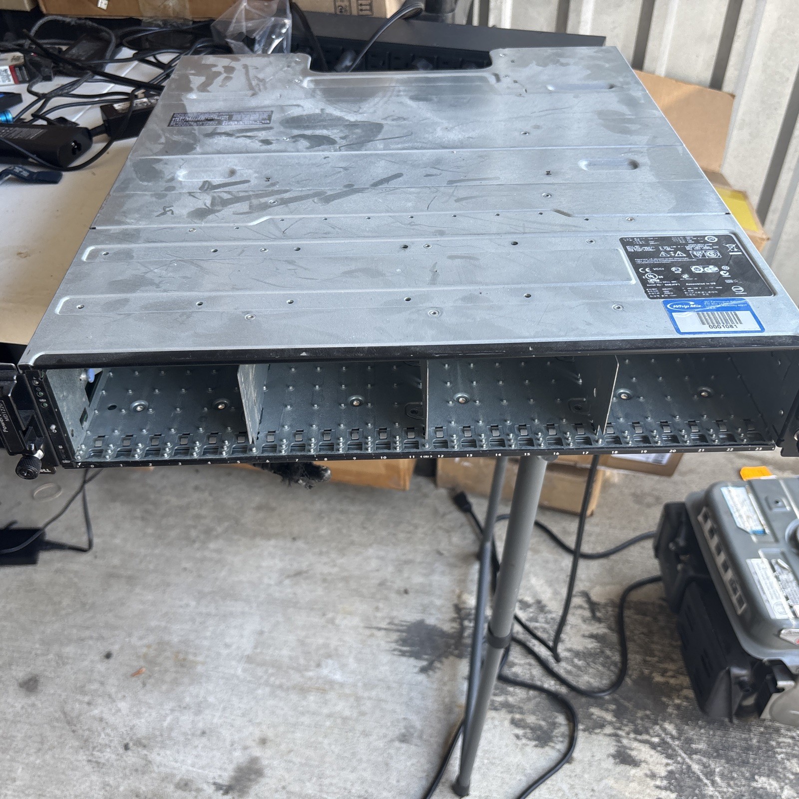 Dell MD1220 PowerVault Storage Array w/24x 2.5 Bays