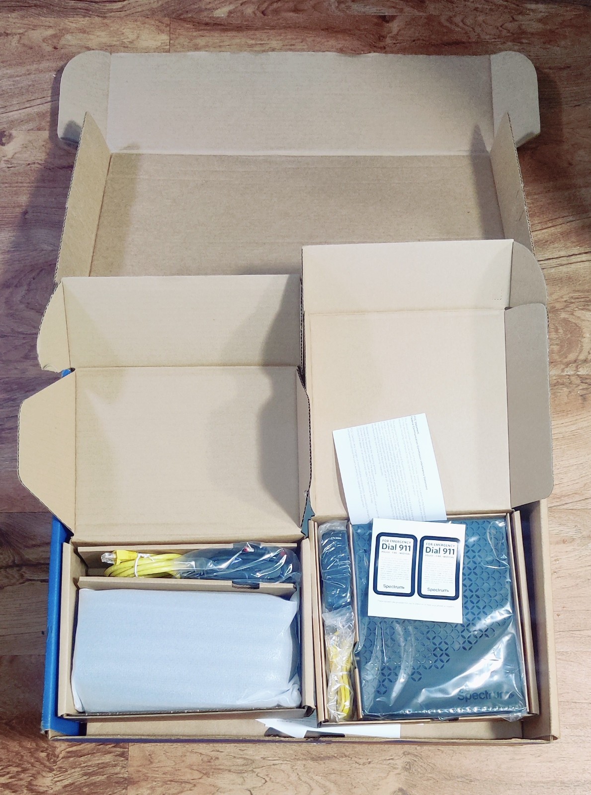 SBE1V1K WiFi 7 Router & Hitron Modem EN2251 DOCSIS 3.1 eMTA 2.5G for Spectrm