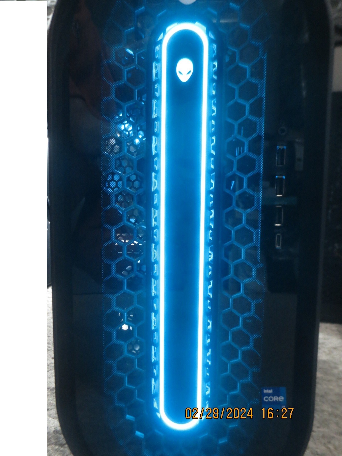 Used Alienware Aurora R15 i7-13700KF 32GB RAM 1TB NVME HD 1350W PSU ...