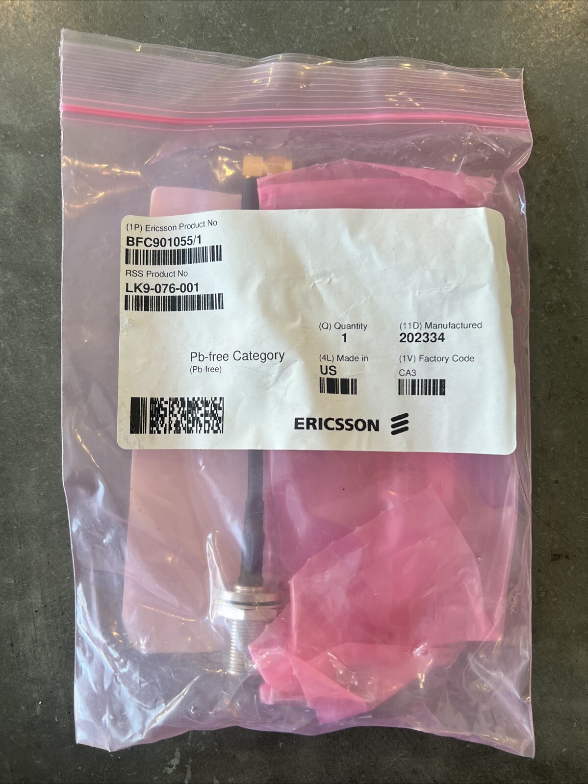 ERICSSON BFC901055/1 - RBS 6601 GPS Kit, w/MNTG BRKT & COAXIAL CABLE, New
