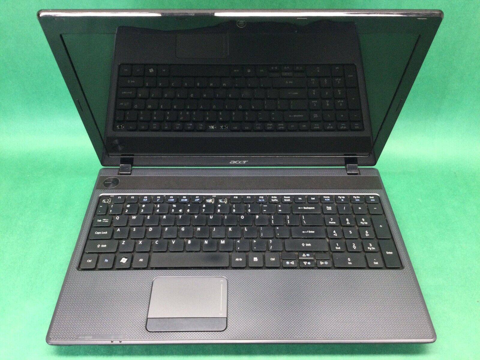 Acer Aspire 5733 - 5733Z-4851 - 15.5” Laptop - UNTESTED