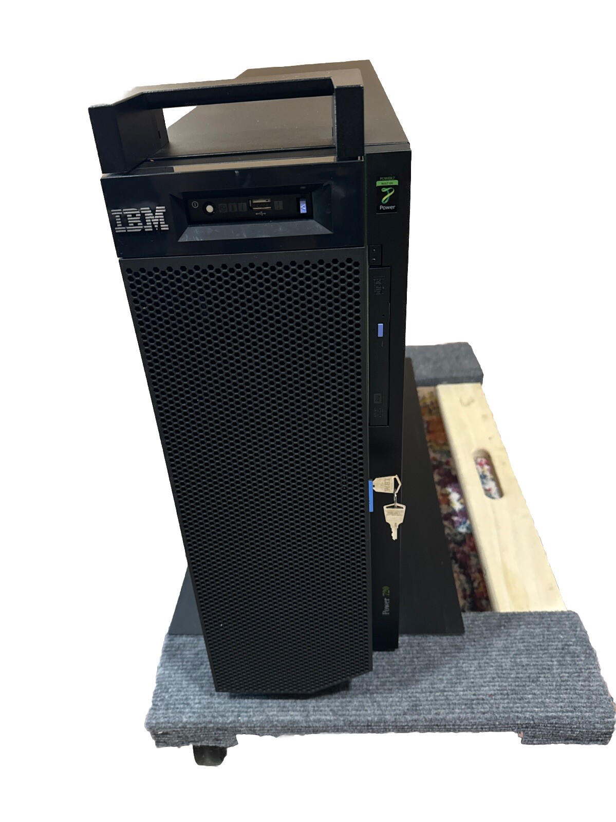 IBM 8202-E4C POWER 720 (AIX) 3.0GHz 6-Core