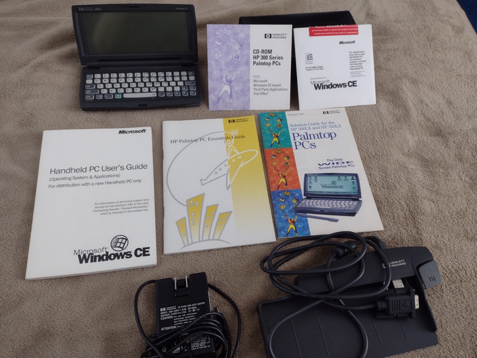 HP 320LX Handheld Palmtop 4MB F1221A ABA  w/ Case, Manuals, Dock, Adapter, SW