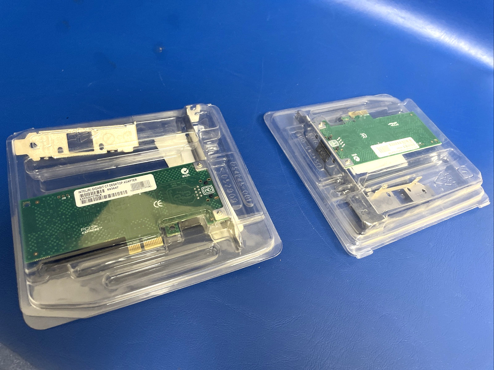 LOT OF 2X Intel (R) EXP19301CTBLK Gigabit CT Desktop Adapter / NEW