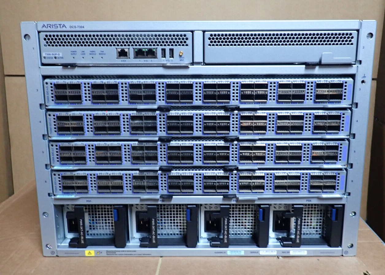 Arista DCS-7304 Data Center Switch 128 x 100GbE QSFP100 ports 4 x 7320X-32C-LC
