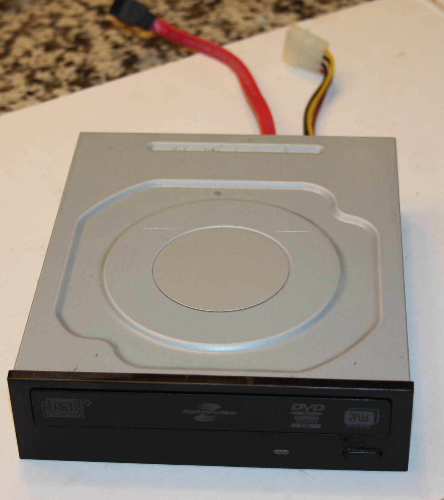 HP DVD-ROM Internal SATA Drive Model DH-16ABLH 575781-501 615646-001