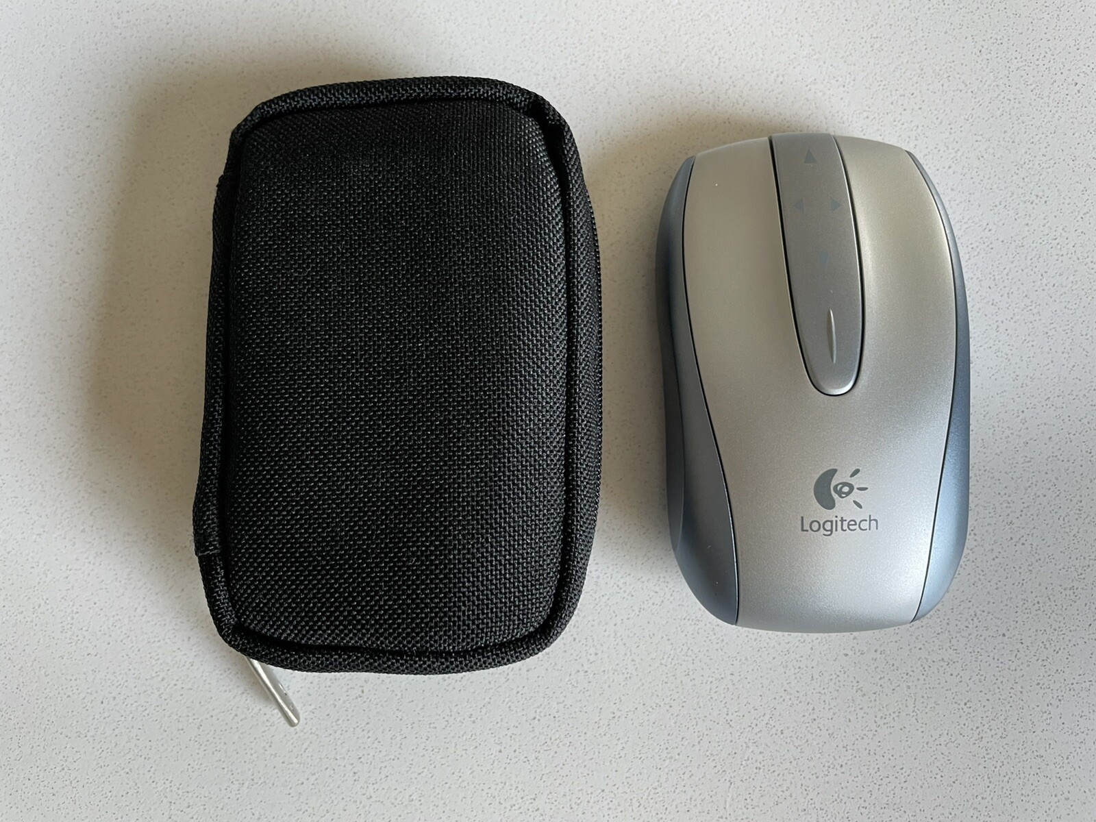 Logitech V500 Nano Wireless Laser Notebook Mouse with Receiver RARE Tested Works