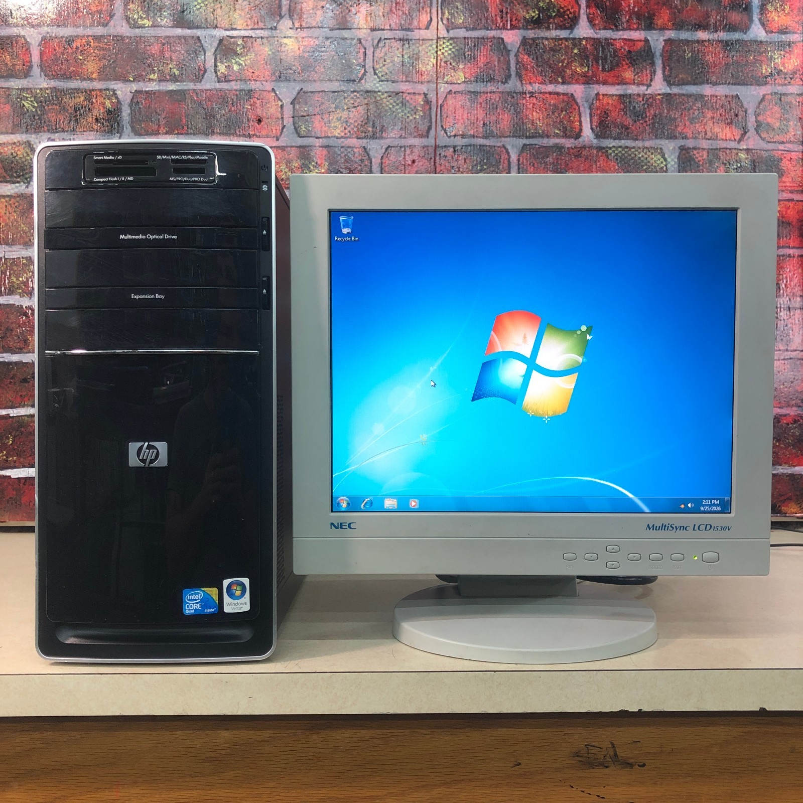 HP Pavilion Desktop PC Retro Gaming Core 2 Quad 2.33GHz 8GB RAM (Windows 7 Pro)