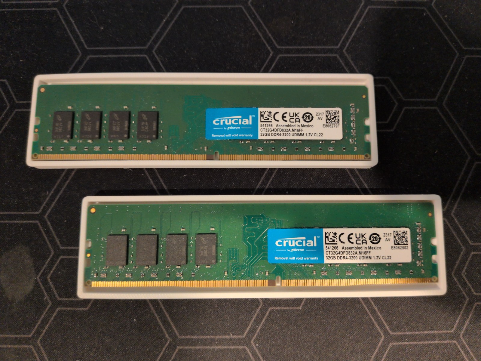 Crucial CT32G4DFD832A Memory Module - 32GB, DDR4-3200, UDIMM