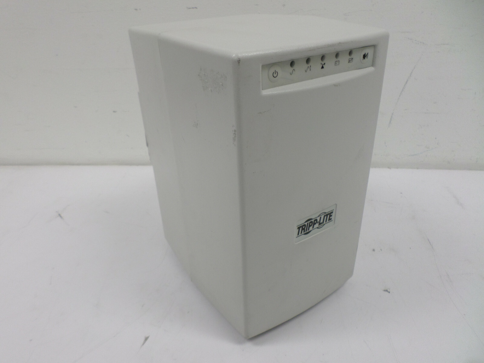 Tripp-Lite 1000VA 750w 940J 4-Outlet USB Smart UPS SMART1200XLHG - No Batteries