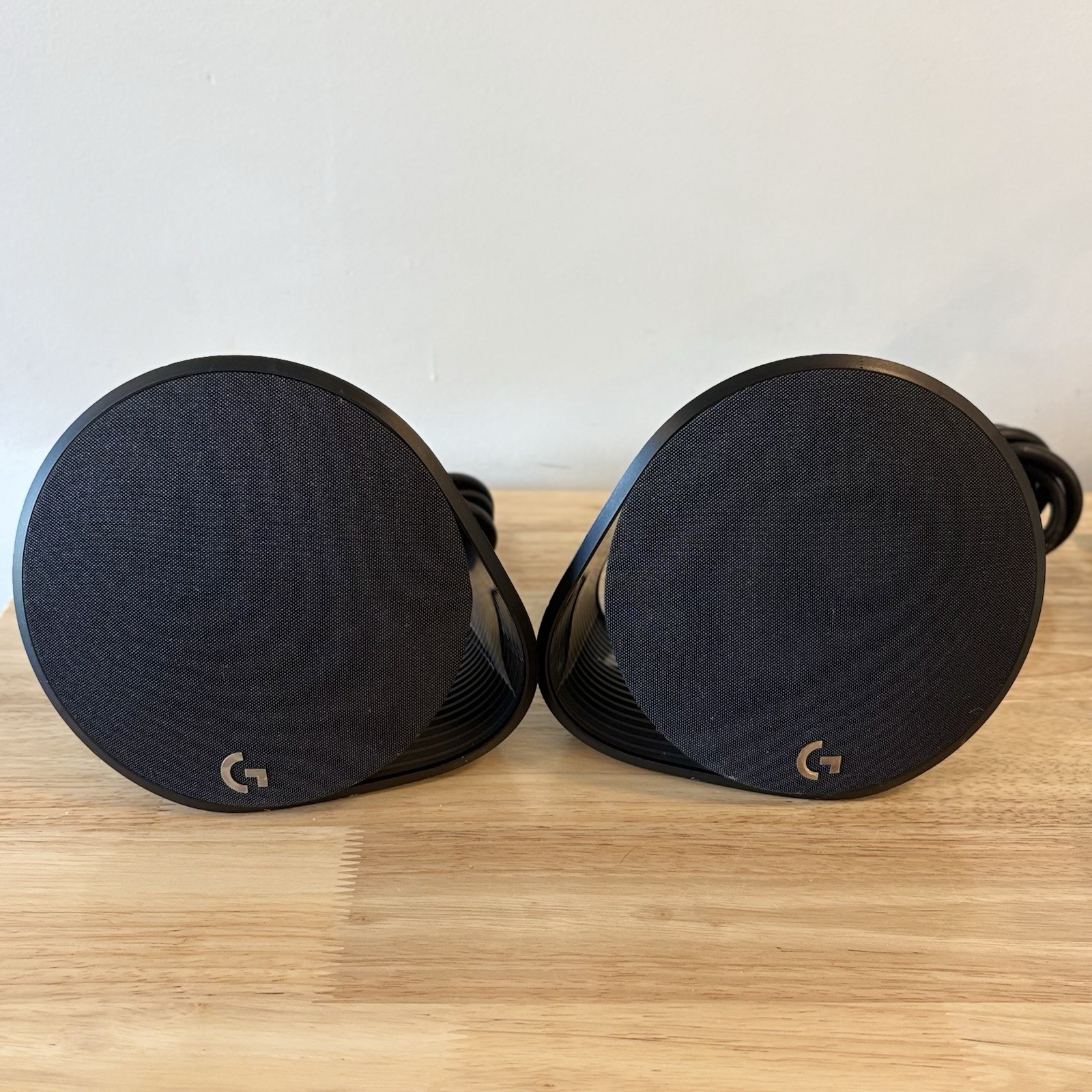 Logitech G560 RGB LIGHTSYNC PC Gaming Bluetooth Satellite SPEAKERS ONLY