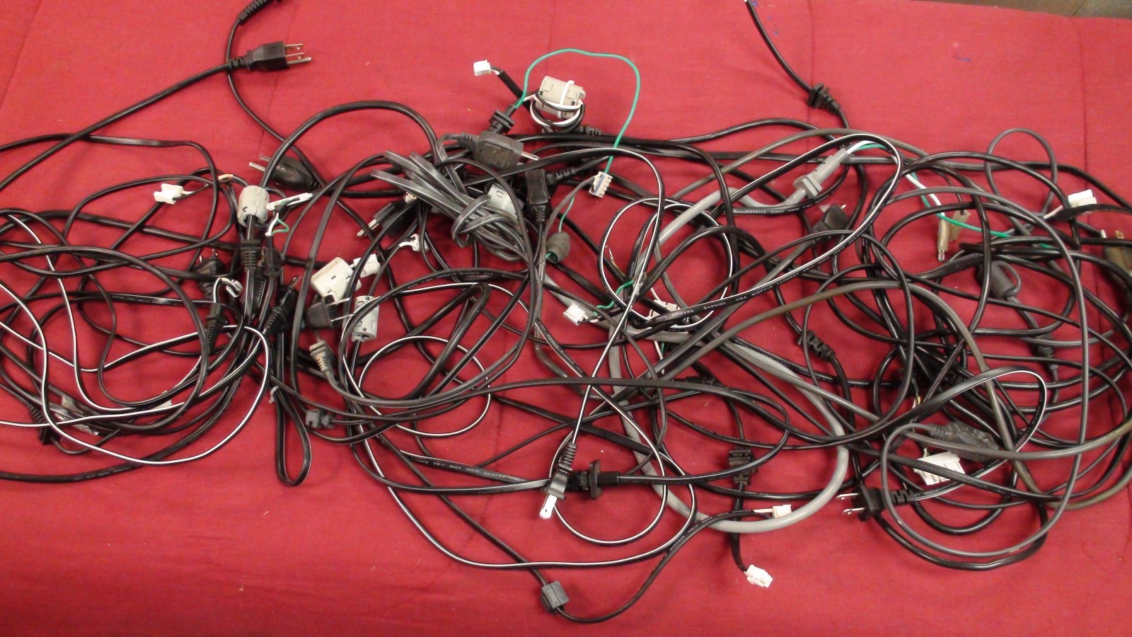 HUGE LOT OF 20 VARIOUS AC TELEVISION PLUGS