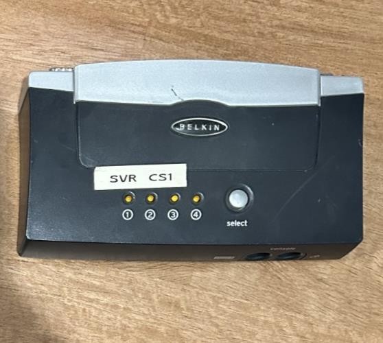 Belkin Omniview F1DB104P  E Series 4-port KVM Switch 