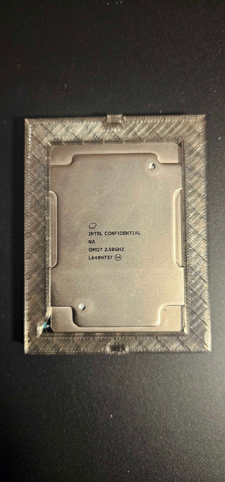 QMQ7 Intel CONFIDENTIAL 2.5GHz 28-Core 38.5MB CPU (~ Platinum 8180 Processor)