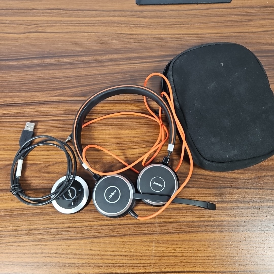 Jabra HSC017 USB Stereo Wired Headset w/Case Tested