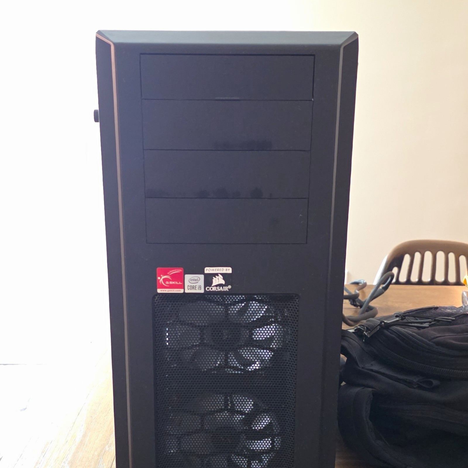 Phanteks Enthoo Pro TG PH-ES614PTG_BK Full Tower Case + 2 Corsair LL120 RGB Fans