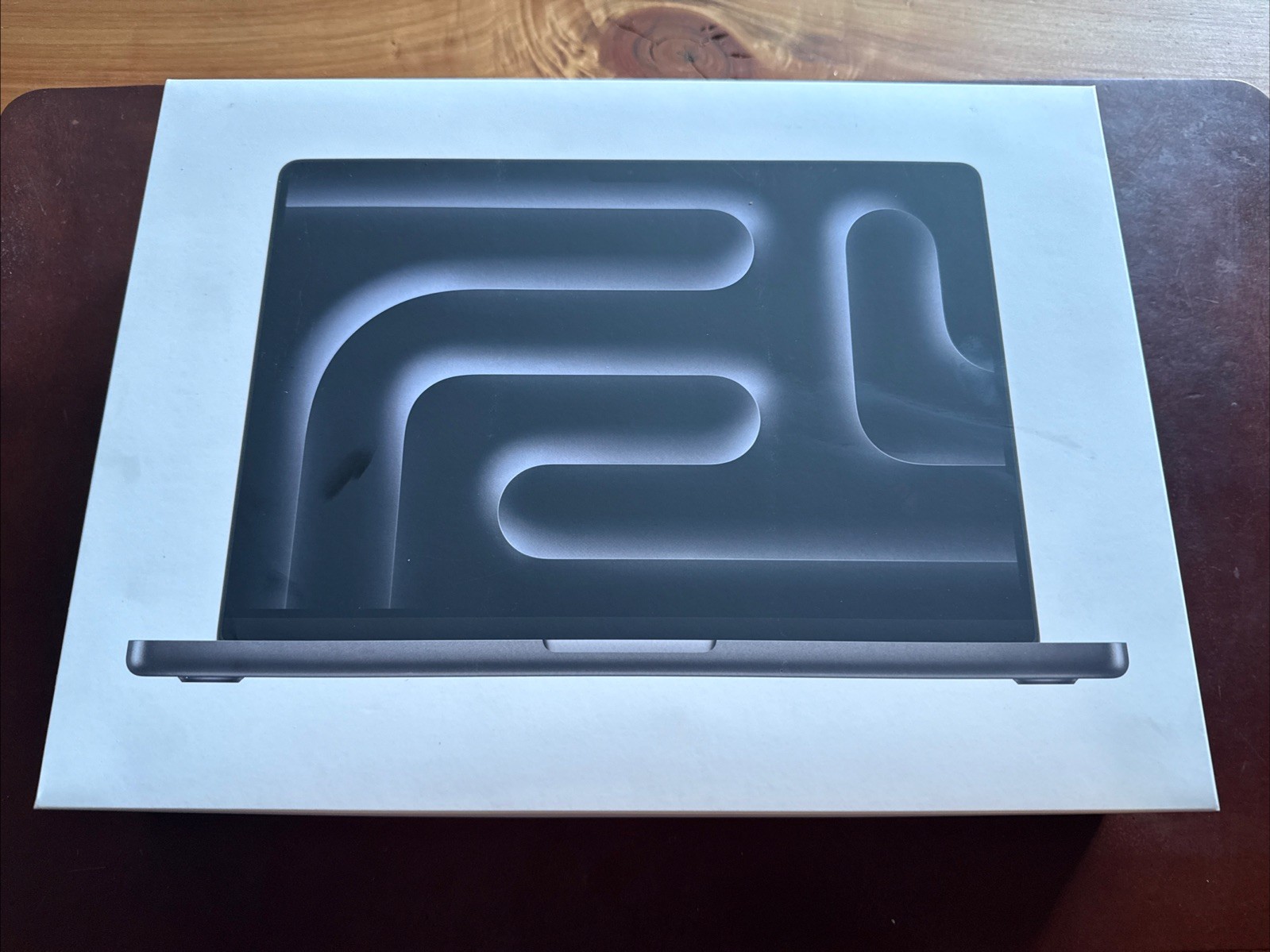 Apple MacBook Pro 14 M3 Pro 12C/ 18C - 36GB RAM 512GB SSD  - SEALED - AppleCare