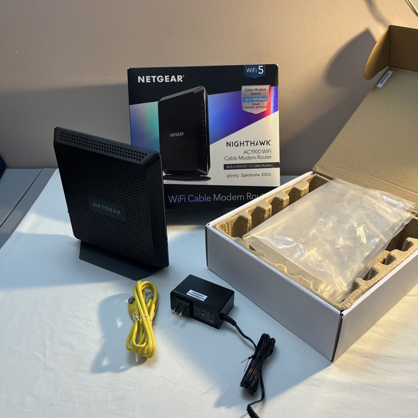 Netgear Nighthawk AC1900 WiFi Cable Modem & Router Combo: C7000-100NAS