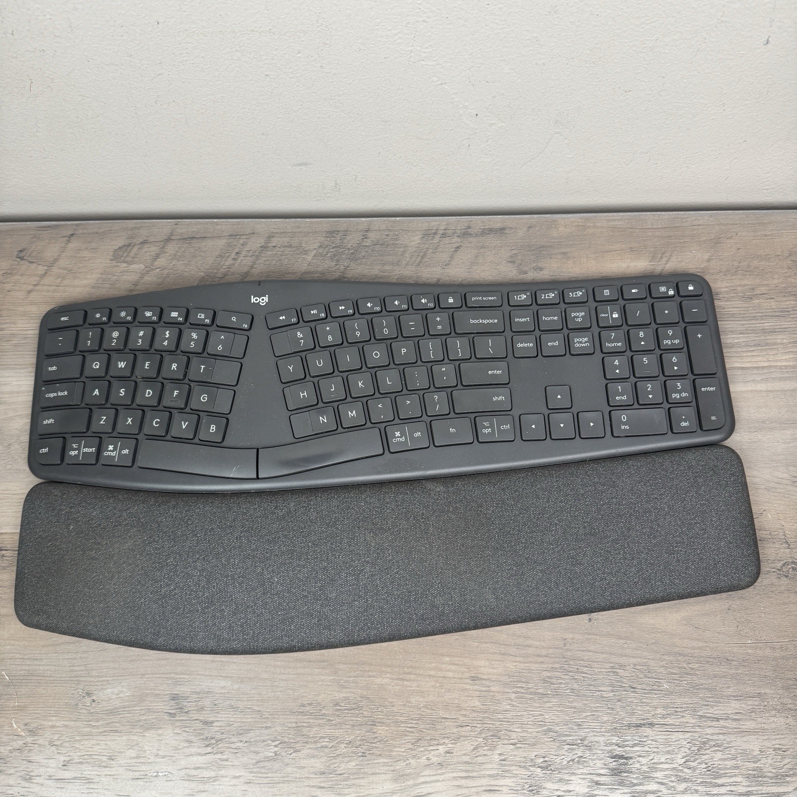 Logitech ERGO K860 Wireless Keyboard Black