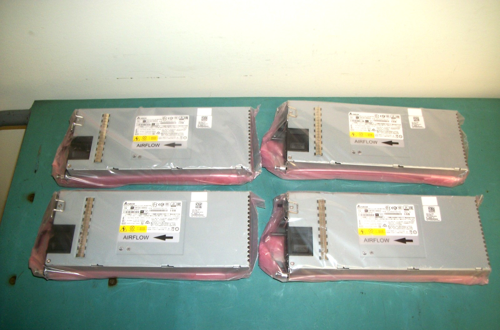 LOT OF 4 - DELTA AWF-2DC-1000W-E Switching Power Supply P/N 23-0000142-02 NEW RF