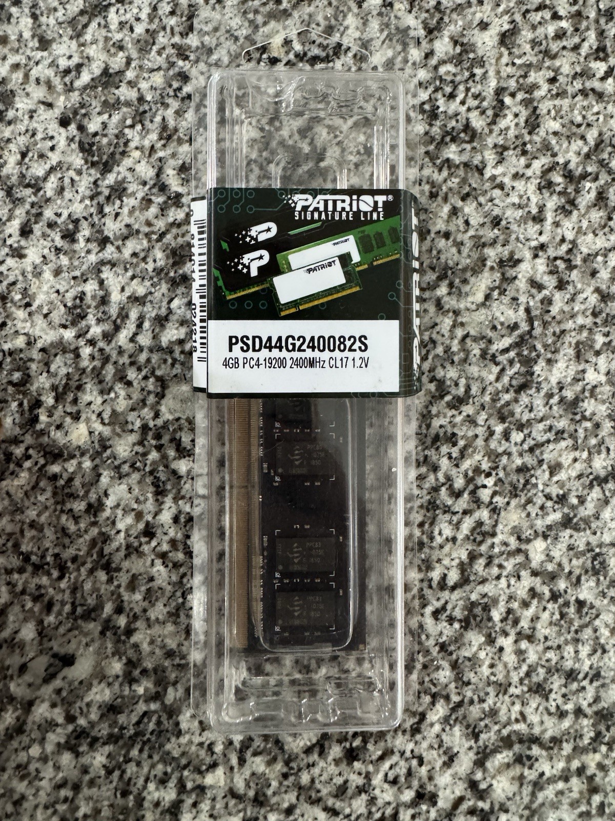 Patriot Signature Line 4GB DDR4 DRAM Module 2400 MHz (PC4-19200)