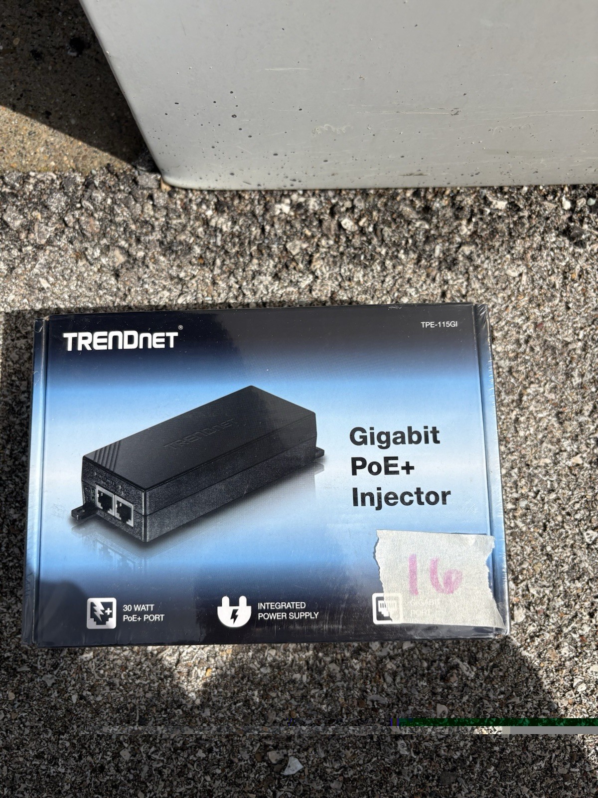 TRENDnet TPE-115GI Gigabit PoE+ Injector w/ Integrated Power Supply RJ-45