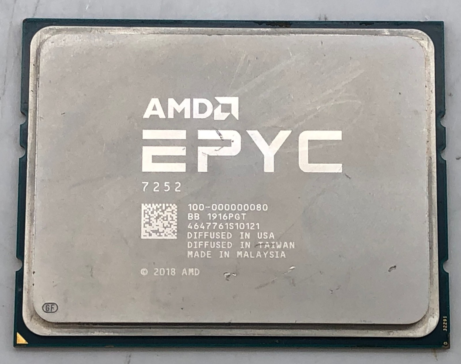 AMD EPYC 7252 Server Processor 3.10GHz 8 Cores Socket SP3 100-000000080