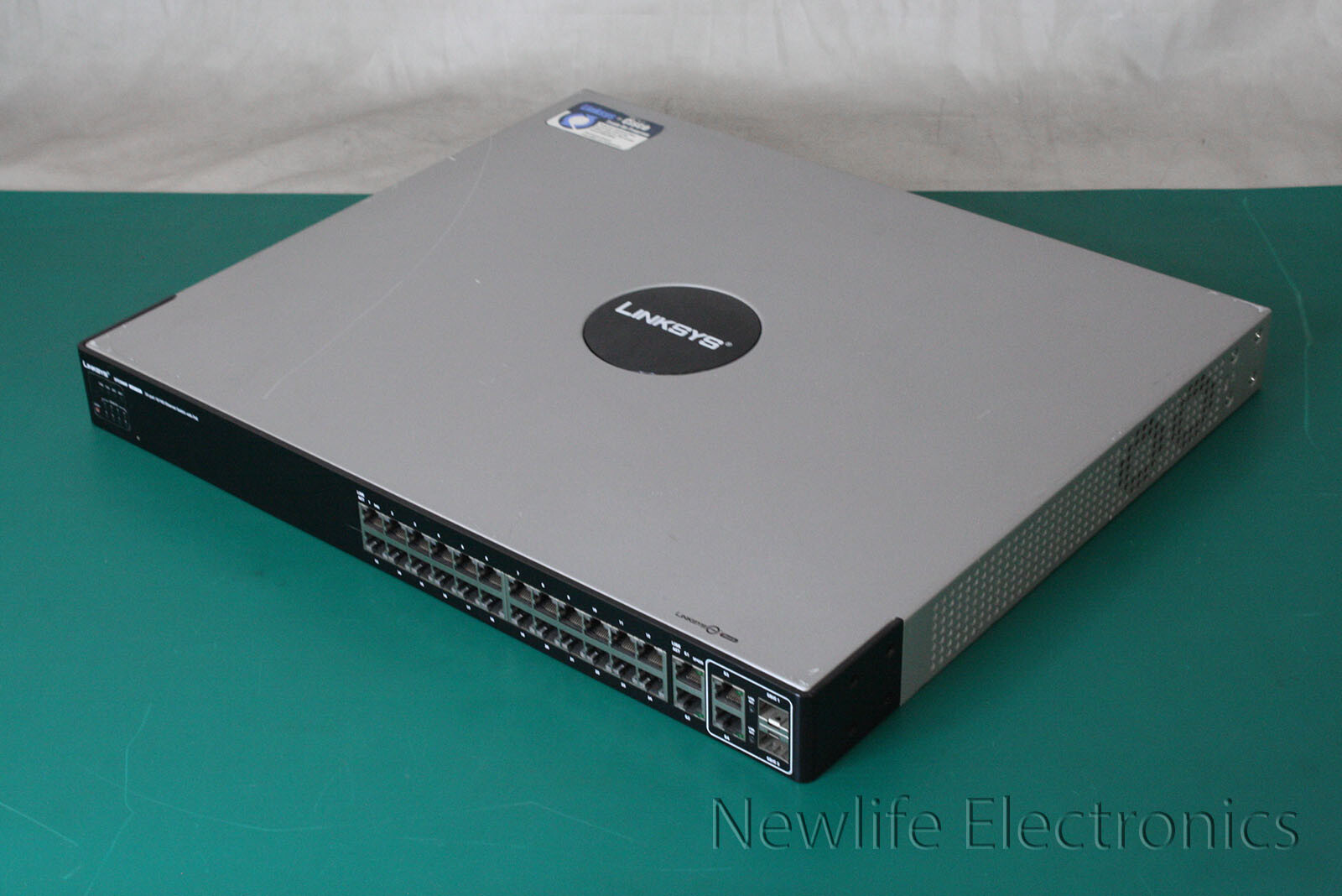 Cisco Linksys SFE2000P 24-port 10/100 Ethernet Switch w/ PoE
