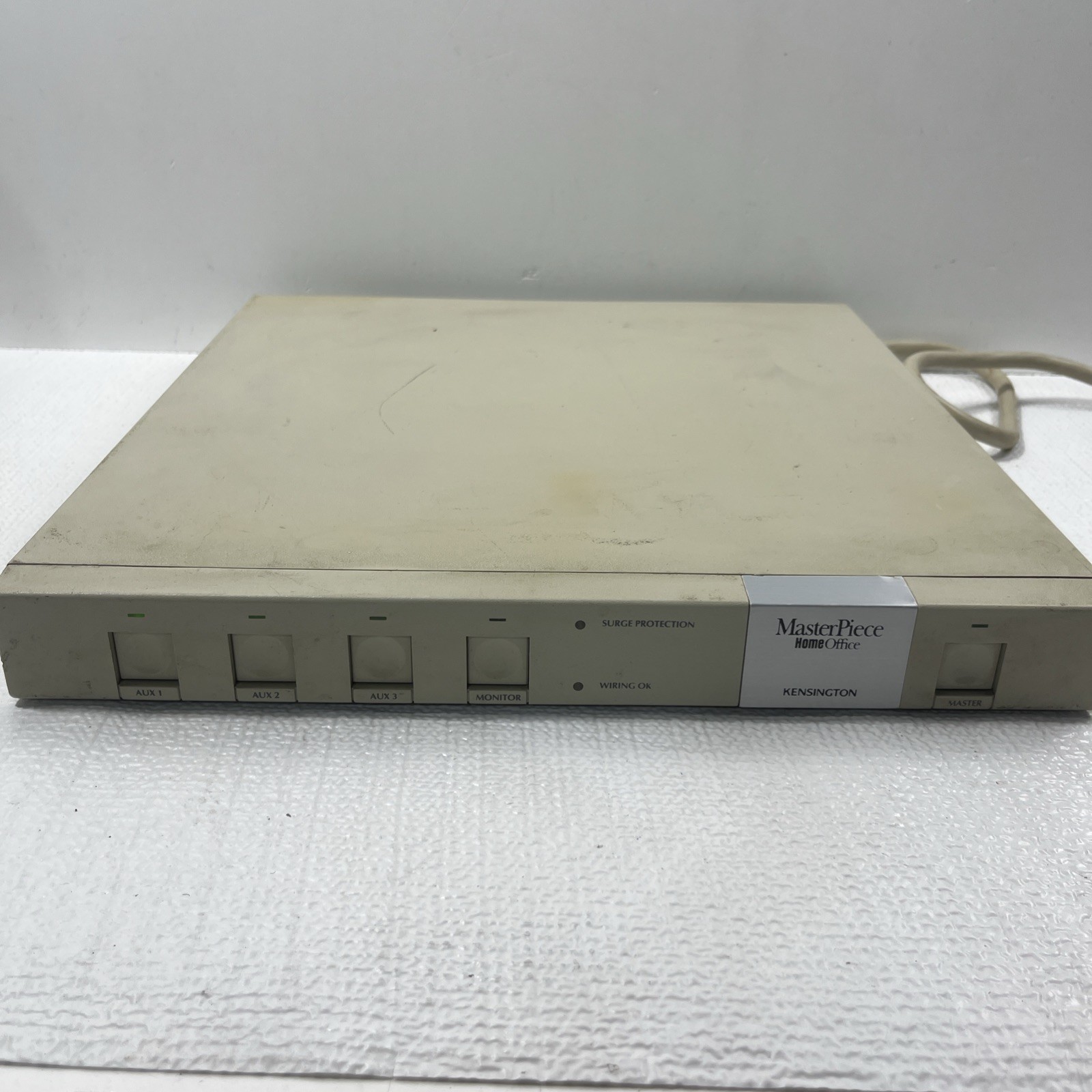 Kensington Masterpiece Home Office Plus Surge Protector Console Model 62105 VTG