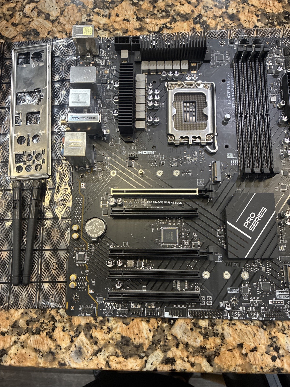 MSi PRO B760-VC WIFI HS BULK LGA 1700 ATX Intel DDR5 MB i/o Shield And Antennas