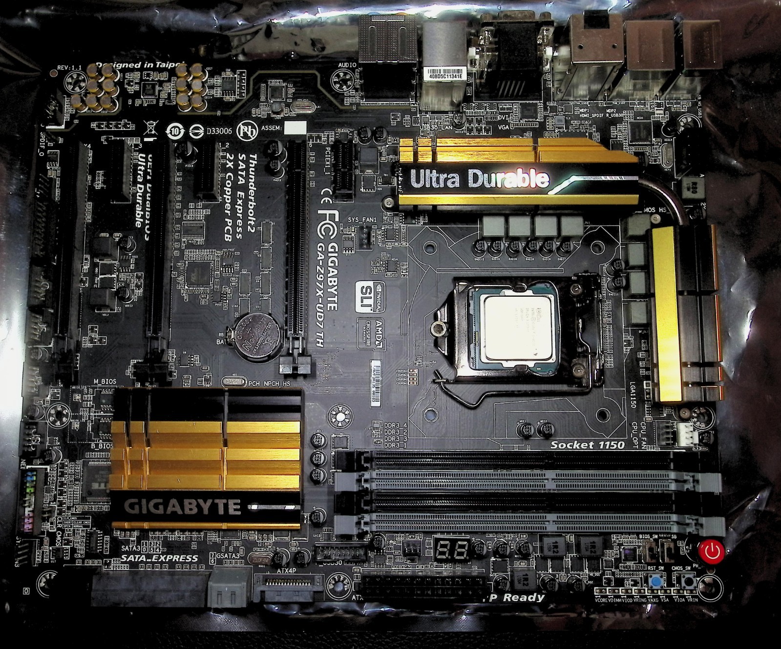 GIGABYTE GA-Z97X-UD7 TH LGA 1150 Intel Motherboard w/ CPU