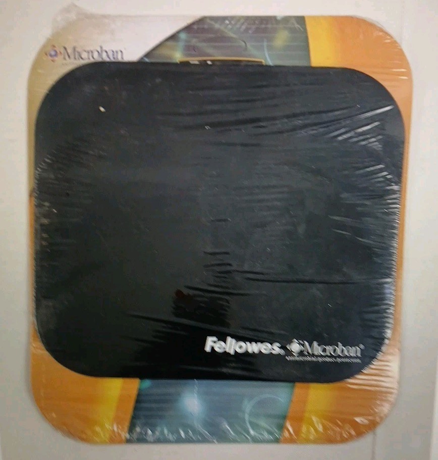 Fellowes Mouse Pad w/Microban Nonskid Base 9 x 8  Black